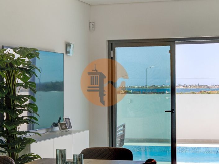 Image No.7-3 Bed House for sale