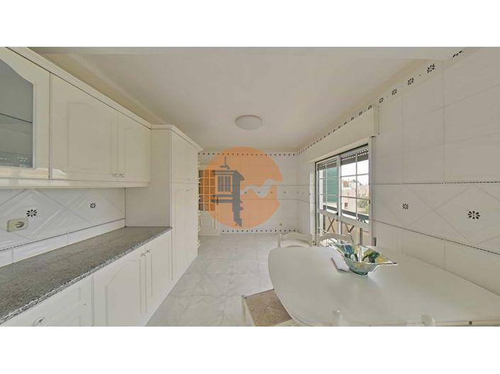 Image No.1-4 Bed Apartment for sale