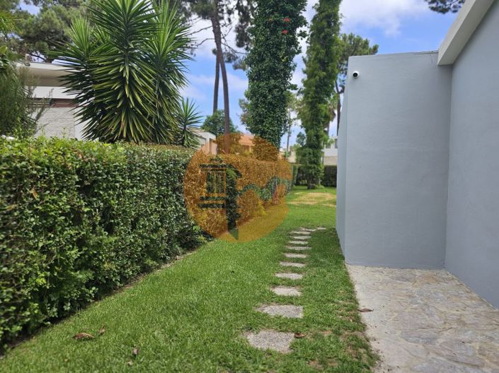 Image No.13-4 Bed House for sale