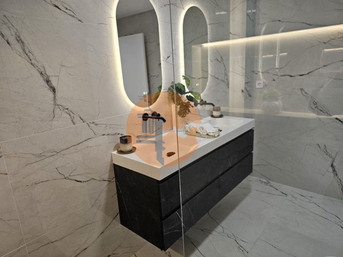 Image No.17-4 Bed House for sale