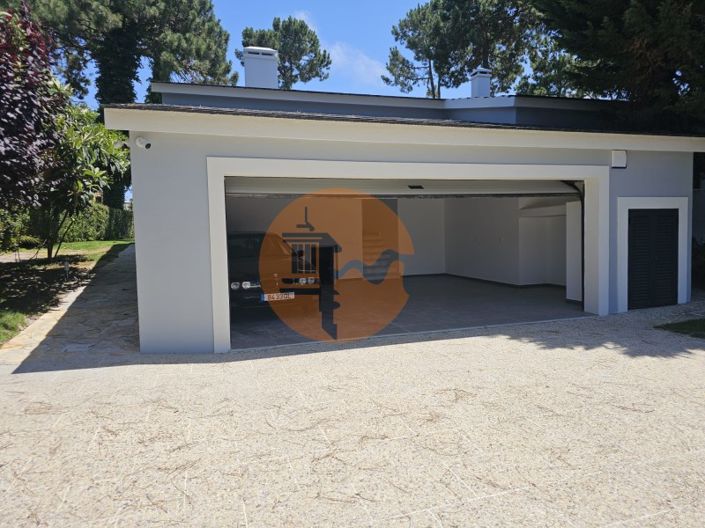 Image No.24-4 Bed House for sale