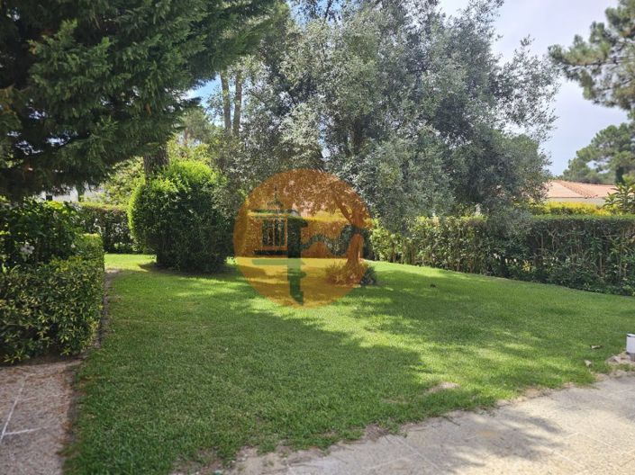 Image No.25-4 Bed House for sale