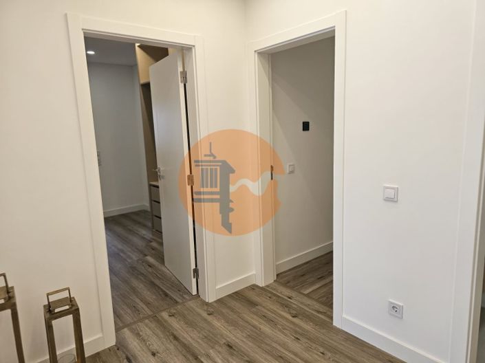 Image No.31-4 Bed House for sale