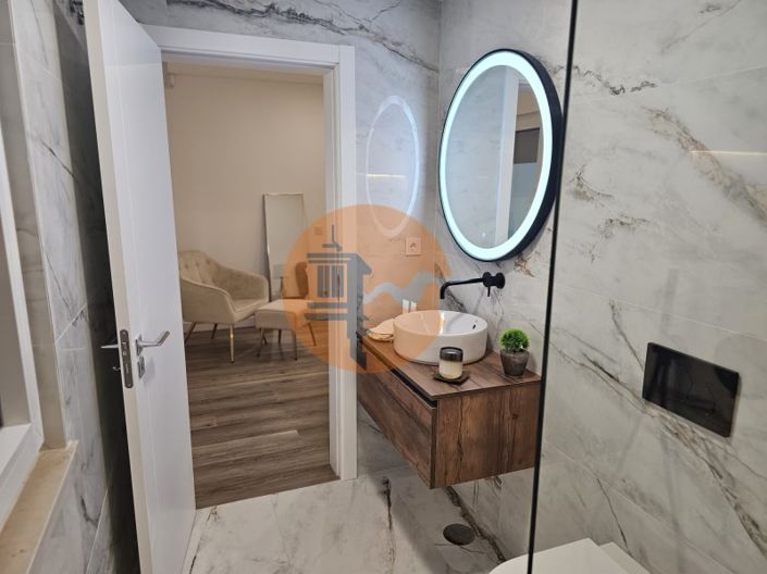 Image No.35-4 Bed House for sale