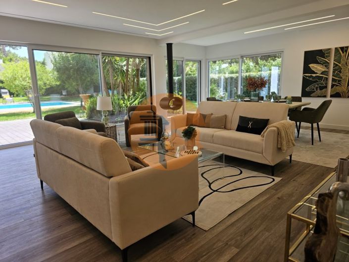 Image No.51-4 Bed House for sale