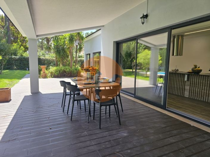 Image No.70-4 Bed House for sale