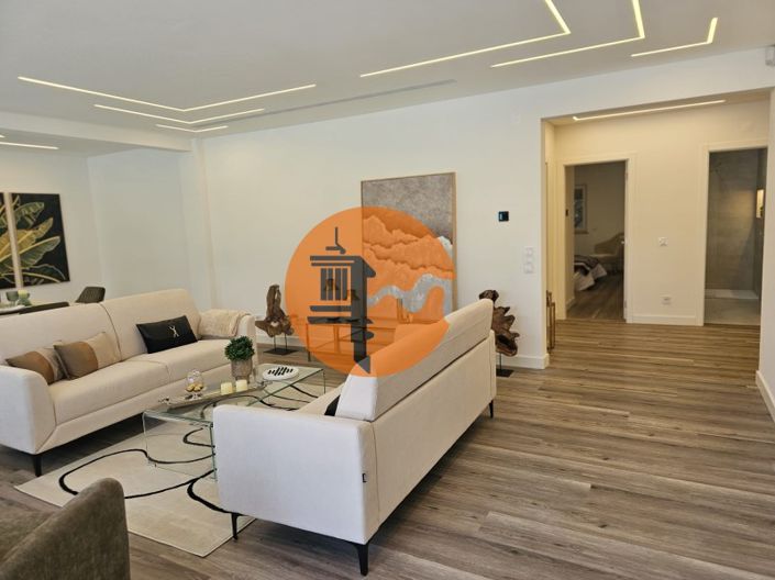 Image No.87-4 Bed House for sale