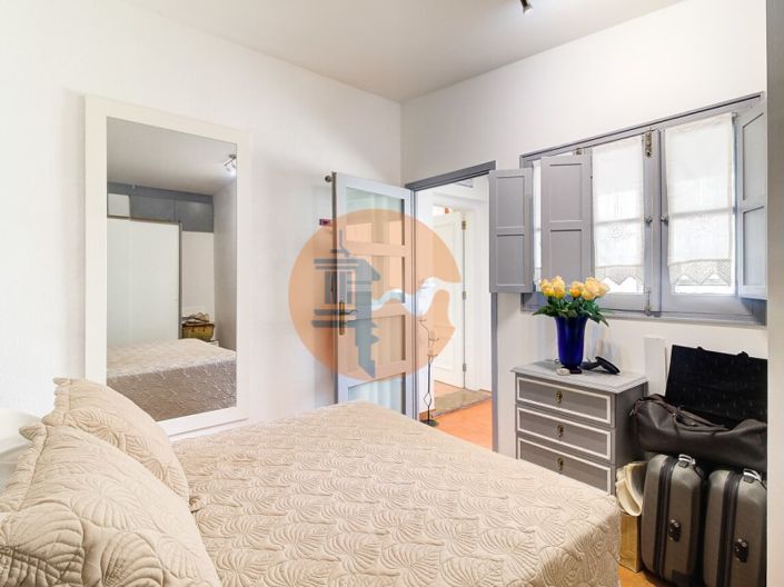 Image No.12-2 Bed House for sale