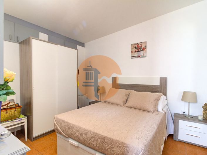 Image No.14-2 Bed House for sale