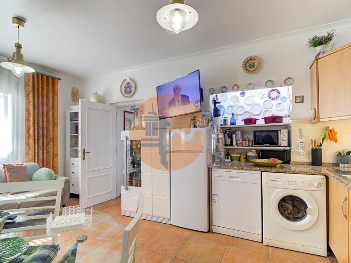 Image No.9-2 Bed House for sale