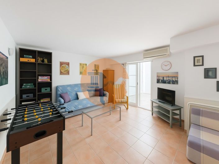 Image No.13-1 Bed House for sale