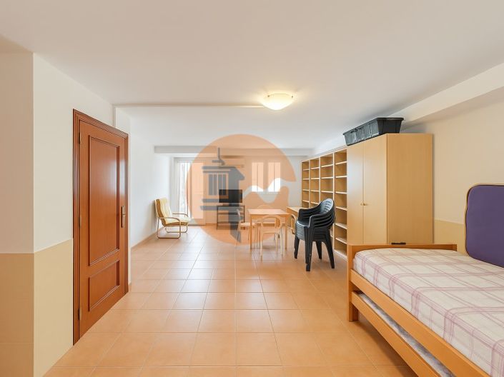 Image No.15-1 Bed House for sale