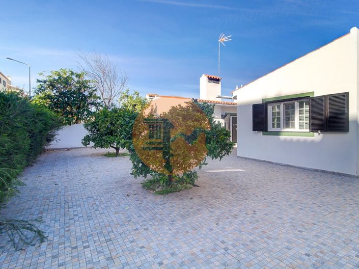 Image No.12-4 Bed House for sale