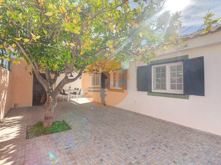 Image No.15-4 Bed House for sale