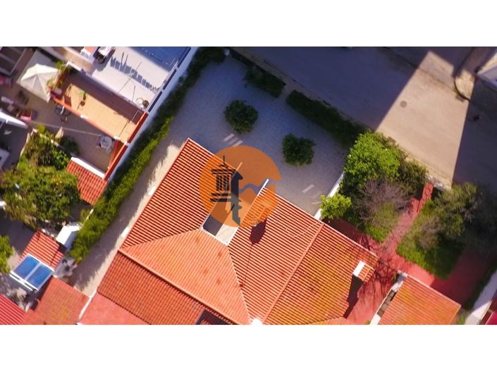 Image No.2-4 Bed House for sale