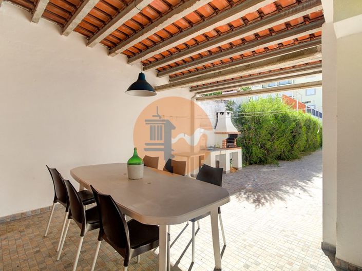 Image No.21-4 Bed House for sale