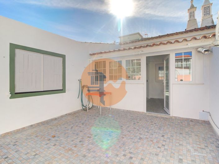 Image No.22-4 Bed House for sale