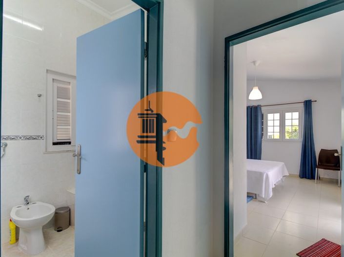 Image No.30-4 Bed House for sale