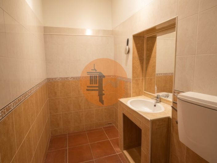 Image No.10-2 Bed House for sale