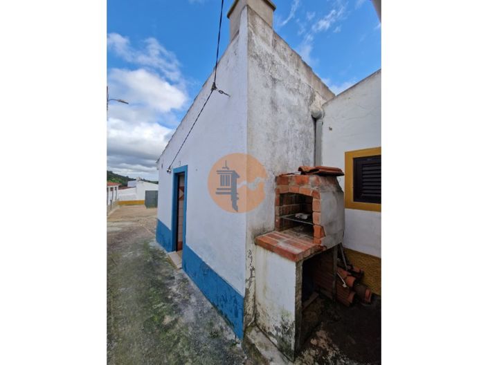 Image No.24-2 Bed House for sale