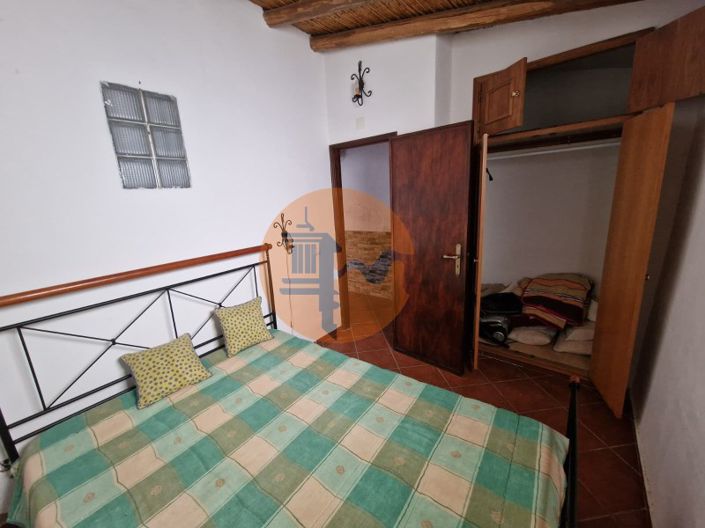 Image No.4-2 Bed House for sale