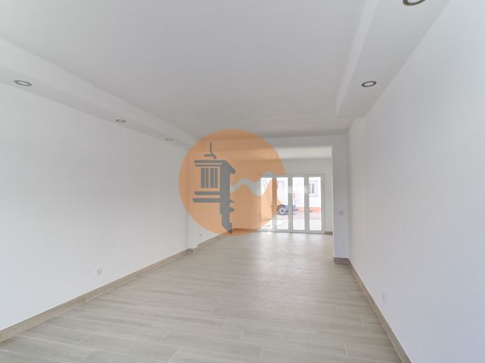 Image No.23-1 Bed Apartment for sale