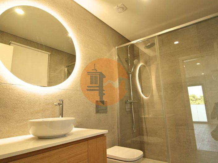 Image No.20-3 Bed Apartment for sale