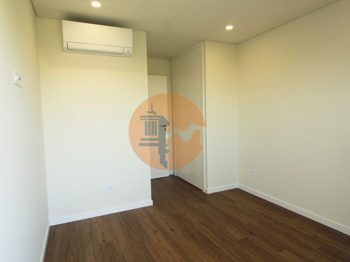 Image No.22-3 Bed Apartment for sale