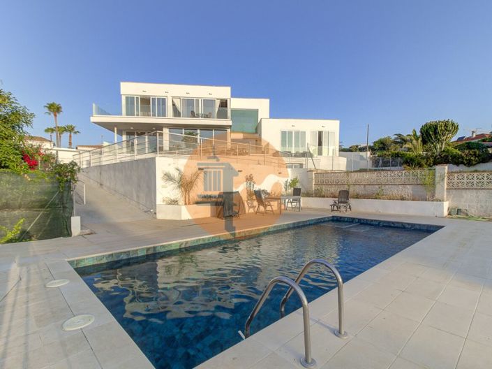 Image No.10-6 Bed House for sale