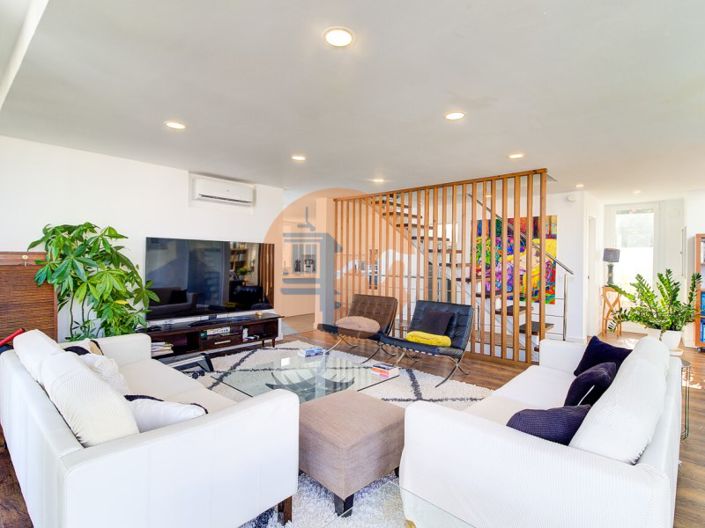 Image No.20-6 Bed House for sale
