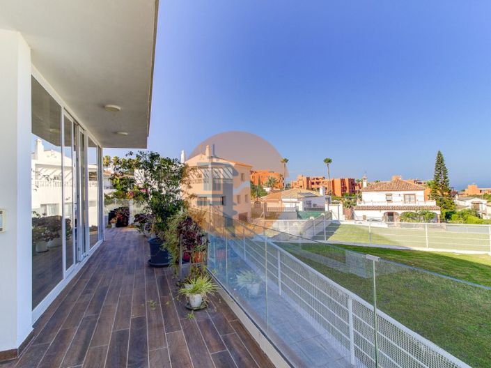 Image No.28-6 Bed House for sale