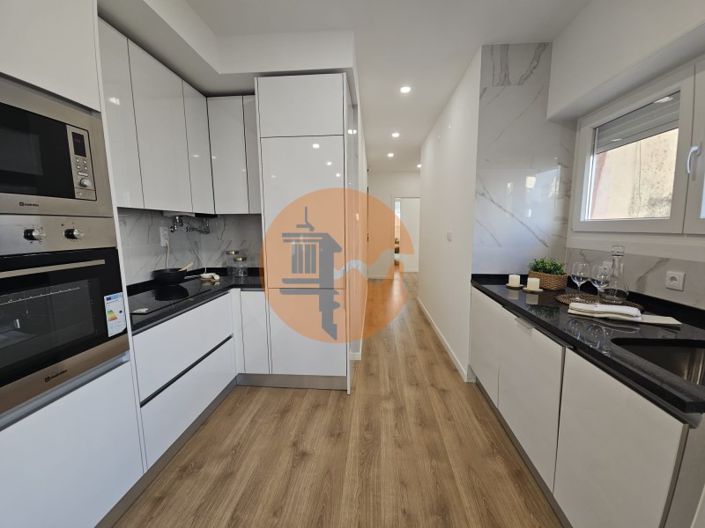 Image No.14-3 Bed Apartment for sale