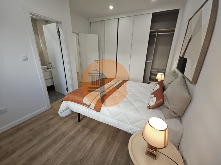 Image No.21-3 Bed Apartment for sale