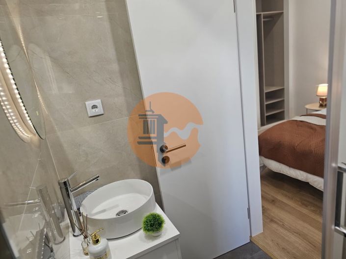 Image No.24-3 Bed Apartment for sale