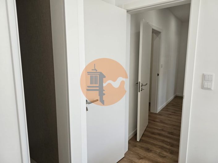 Image No.49-3 Bed Apartment for sale