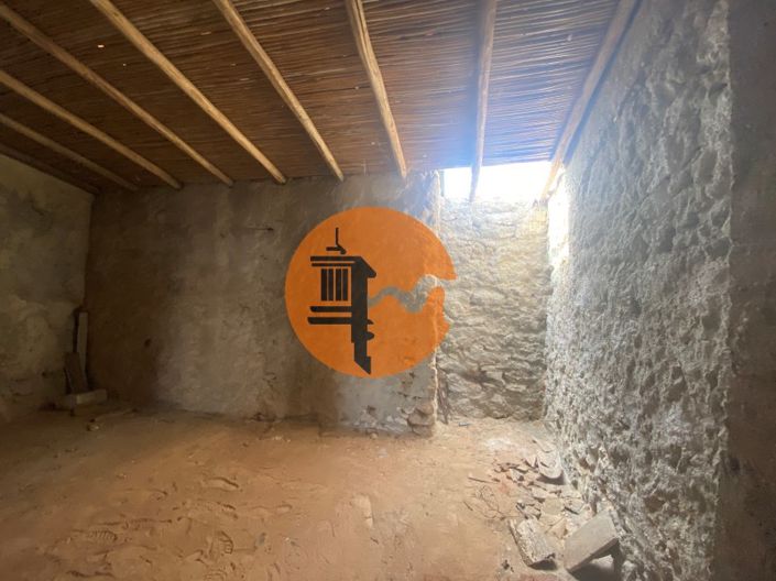 Image No.16-4 Bed House for sale