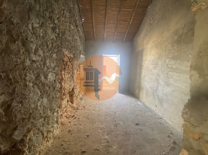 Image No.17-4 Bed House for sale