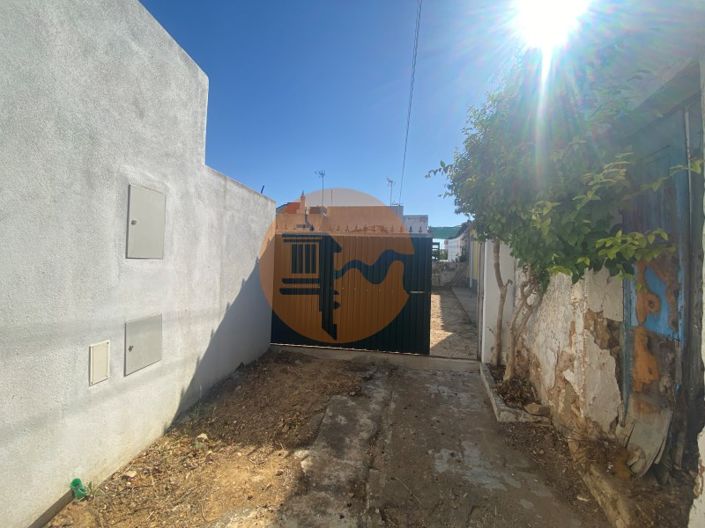 Image No.28-4 Bed House for sale