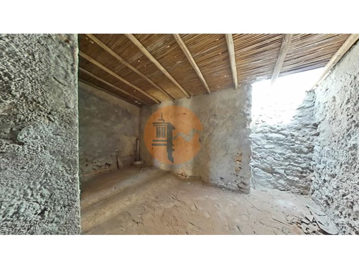 Image No.38-4 Bed House for sale