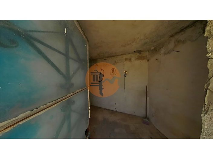 Image No.40-4 Bed House for sale