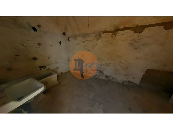 Image No.42-4 Bed House for sale