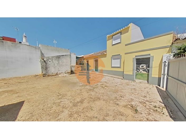 Image No.65-4 Bed House for sale