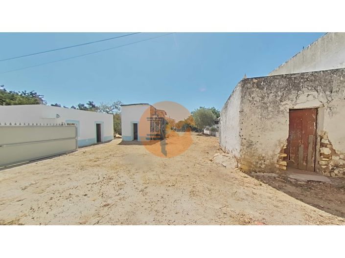 Image No.2-4 Bed House for sale