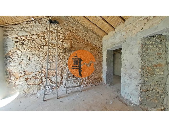 Image No.76-4 Bed House for sale