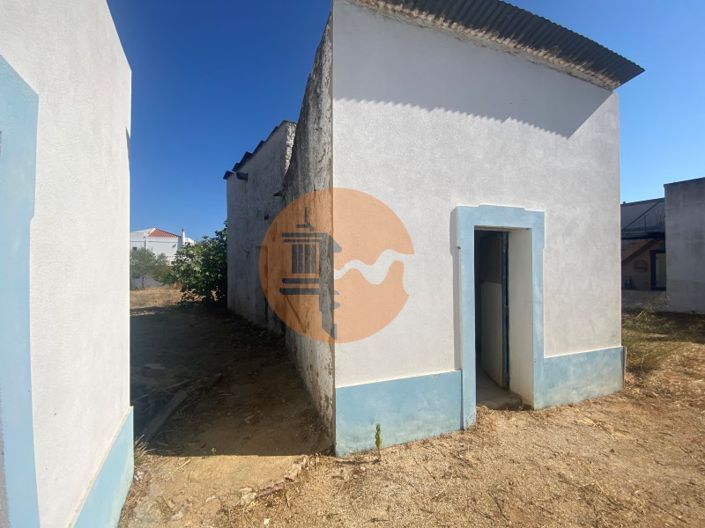 Image No.6-4 Bed House for sale