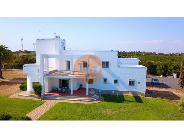 Image No.1-5 Bed House for sale