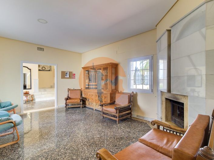 Image No.20-5 Bed House for sale