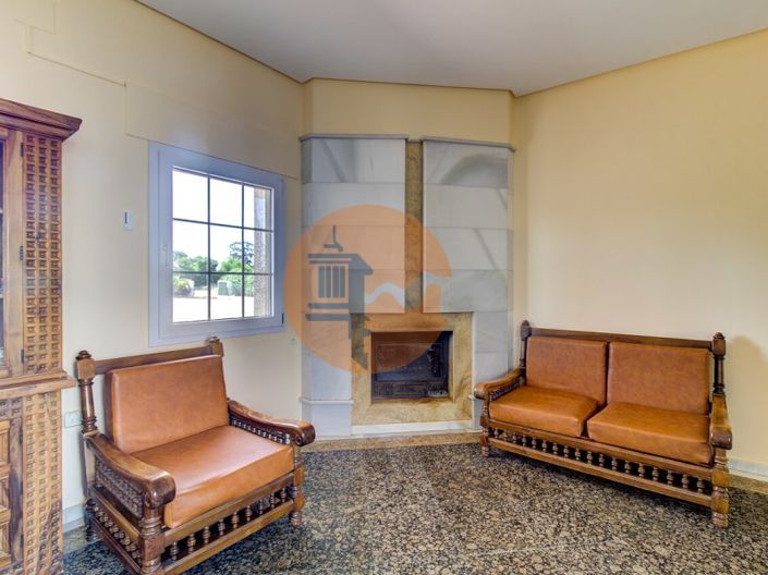 Image No.21-5 Bed House for sale