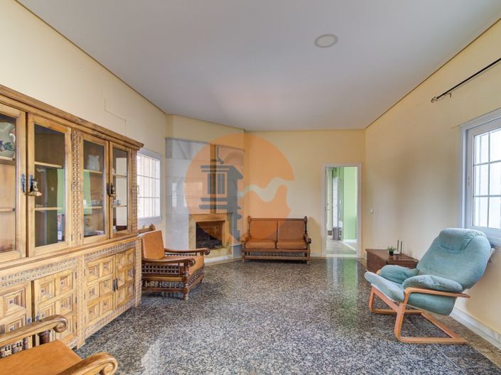 Image No.22-5 Bed House for sale