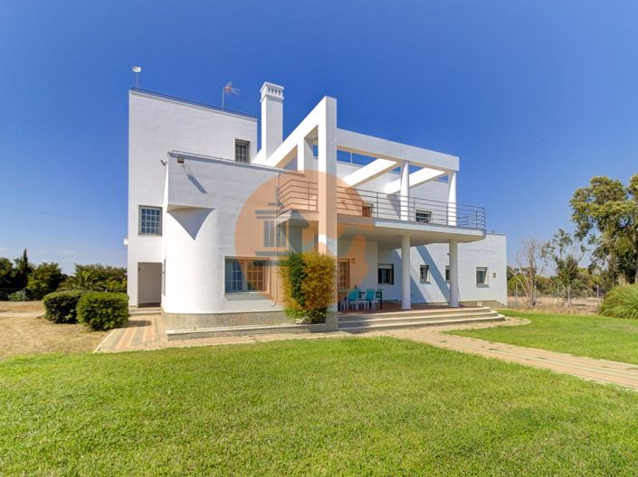 Image No.1-5 Bed House for sale